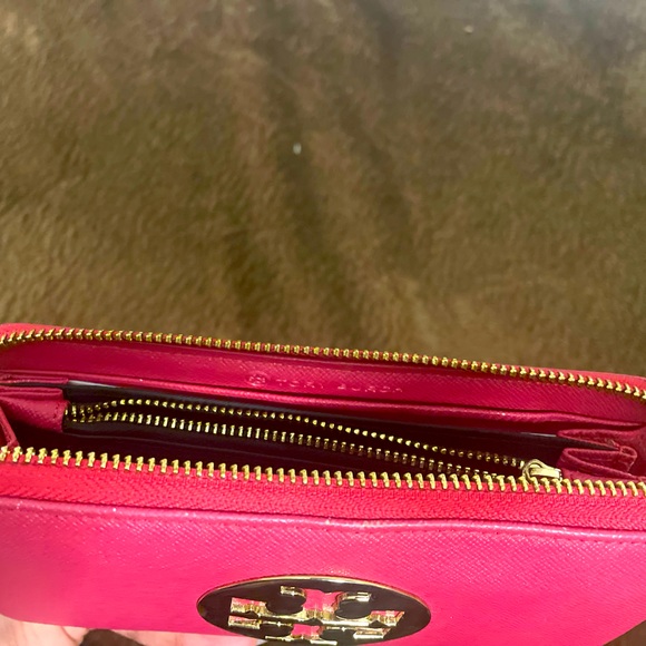 Tory Burch fuschia pink wallet. - Picture 3 of 4